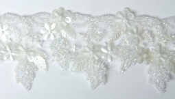2051 Beaded Lace Trim