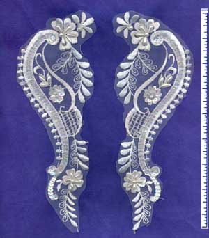 5005-Beaded Lace Pair
