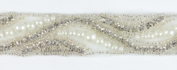 1070 Swarovski Crystal Rhinestone Pearl Trim *SOLD IN 2 YARD SECTIONS*