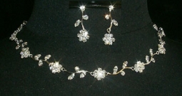 7523 Crystal Rhinestone Necklace & Earrings Set