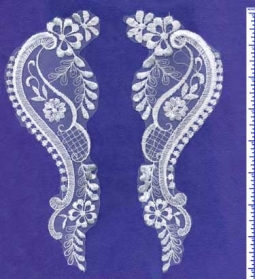 5005 Lace Applique Pair 8x3"